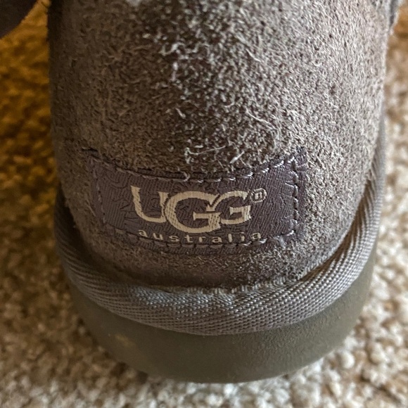Women's Grey UGG Boots - Picture 11 of 11